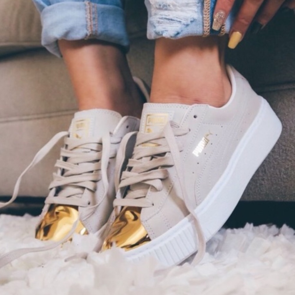 PUMA Basket Platform Metallic Fashion Sneaker